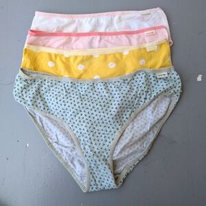 GAP KIDS 4 PK New 100% Cotton Underwear SZ L (10)